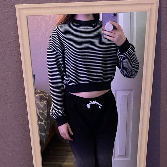 Forever 21 cropped striped sweater - Picture 8 of 8